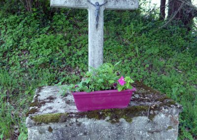 Croix du village de Laroue